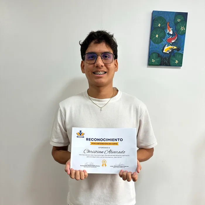 Christian Alvarado, Cupo en Arquitectura — Universidad de Guayaquil